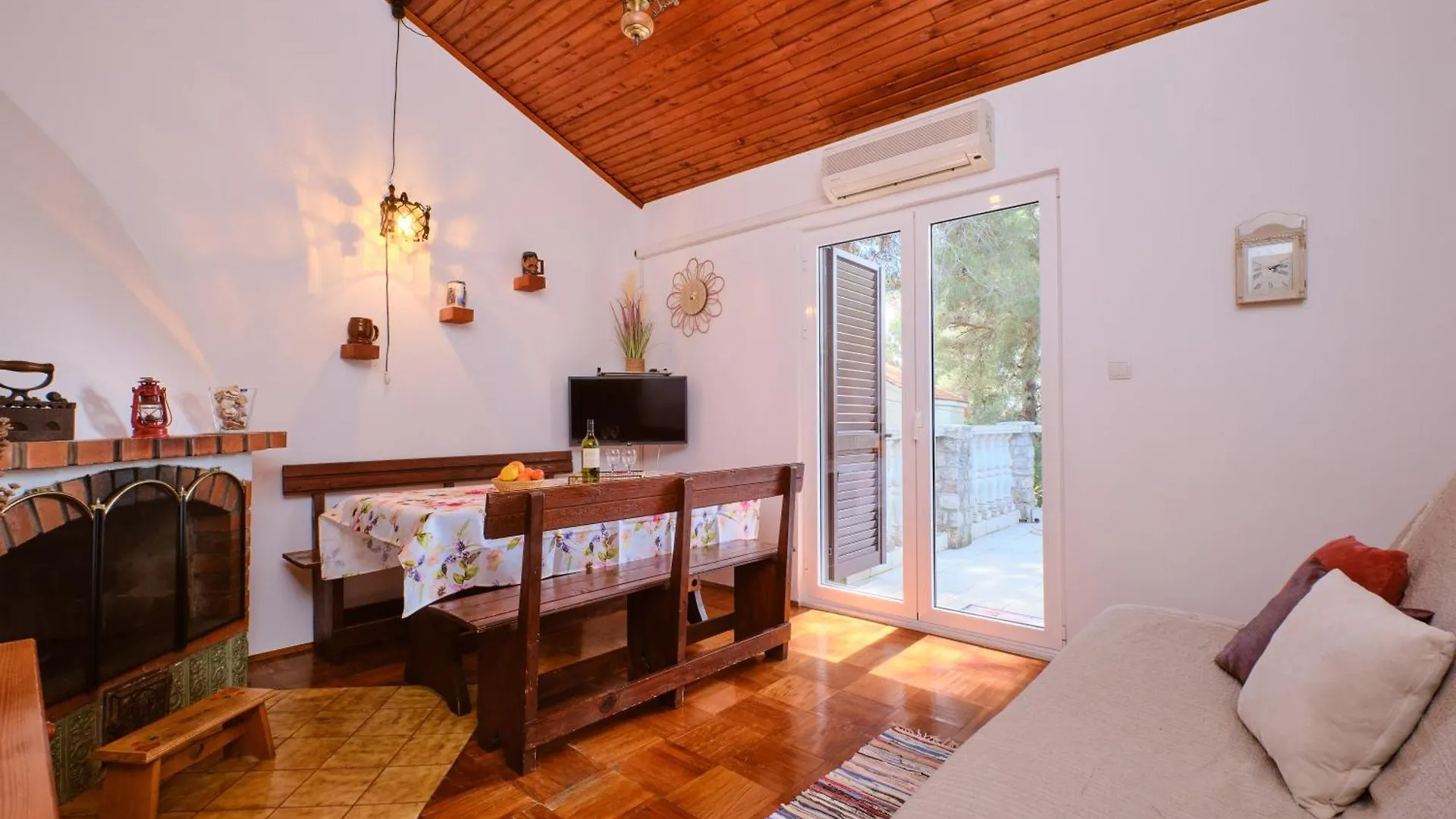 Rustic Holiday Home - Artatore Mali Lošinj