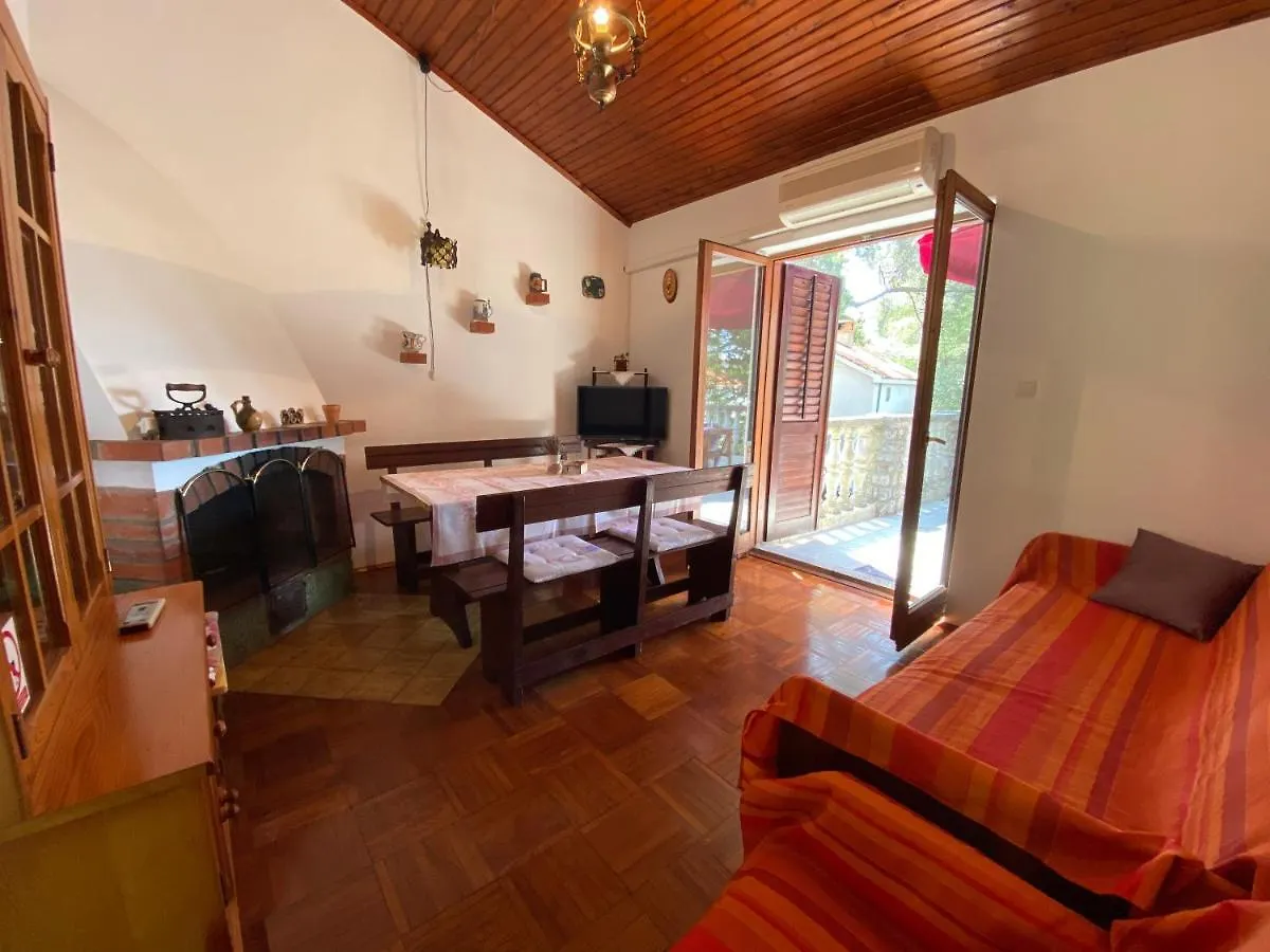 Rustic Holiday Home - Artatore Mali Losinj