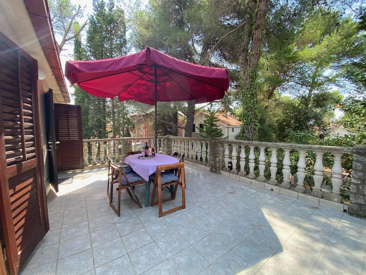 Rustic Holiday Home - Artatore Mali Lošinj
